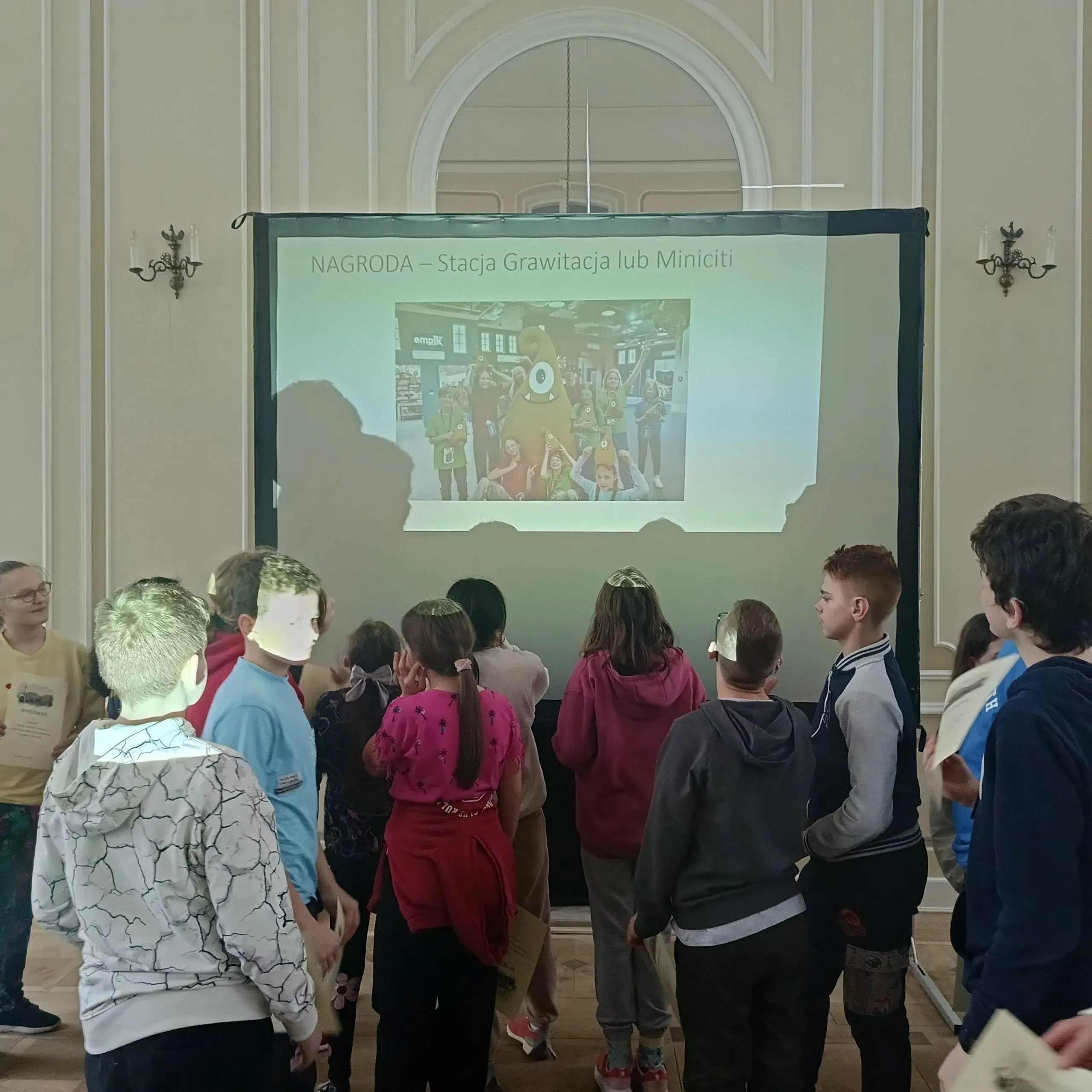 Uczniowie z klas 4-8 szkoły podstawowej