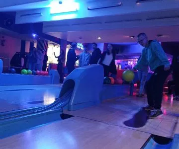 uczniowie na wycieczce