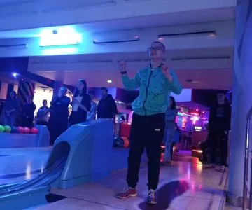 uczniowie na wycieczce