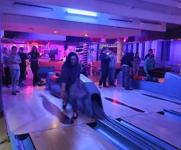 uczniowie na wycieczce