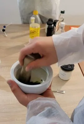 Lekcja chemii z Marią Skłodowską – Curie