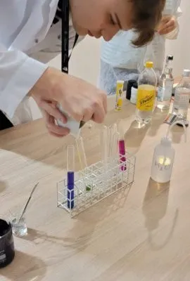 Lekcja chemii z Marią Skłodowską – Curie