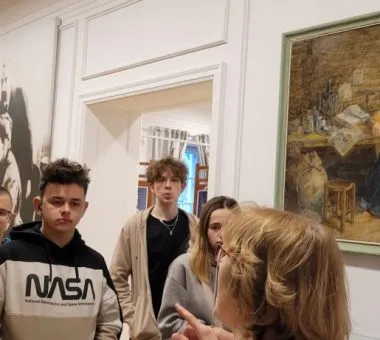 Lekcja chemii z Marią Skłodowską – Curie