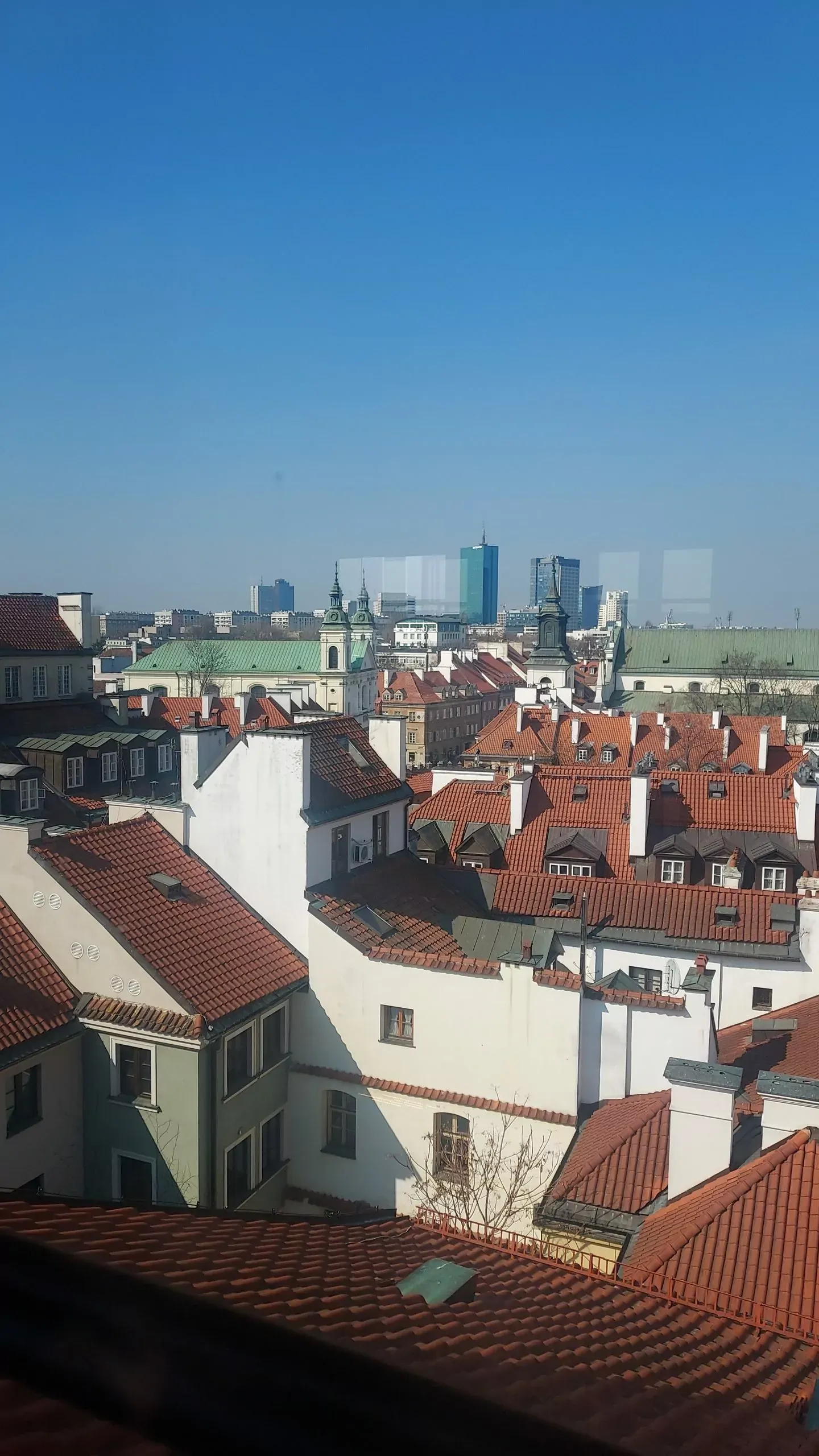 uczniowie na wycieczce