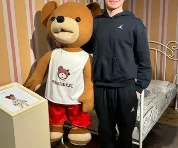 uczniowie na wycieczce