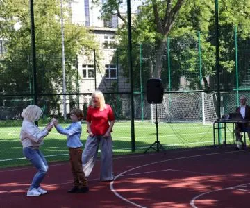 świętowanie Dnia Mamy i Dnia Dziecka