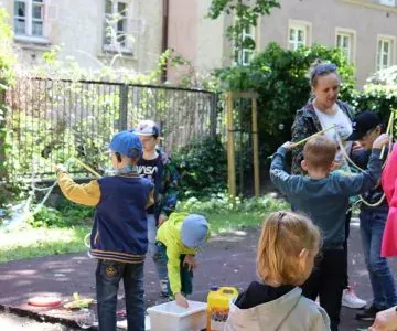świętowanie Dnia Mamy i Dnia Dziecka