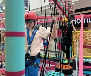 uczniowie na wycieczce