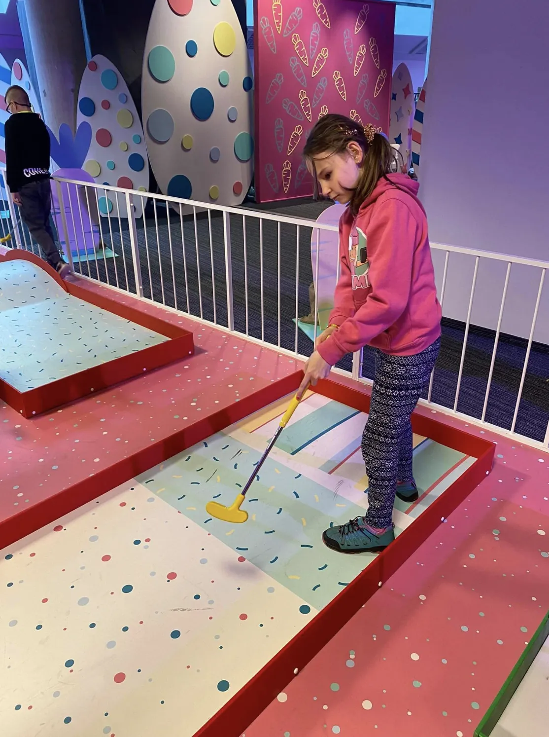 Wyróżnieni uczniowie z klas I-III z wizytą u … Zająca