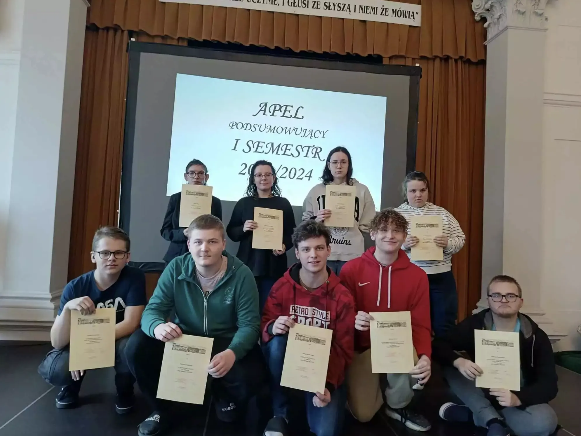Dyplomy, nagrody, gratulacje… czyli podsumowanie I semestru