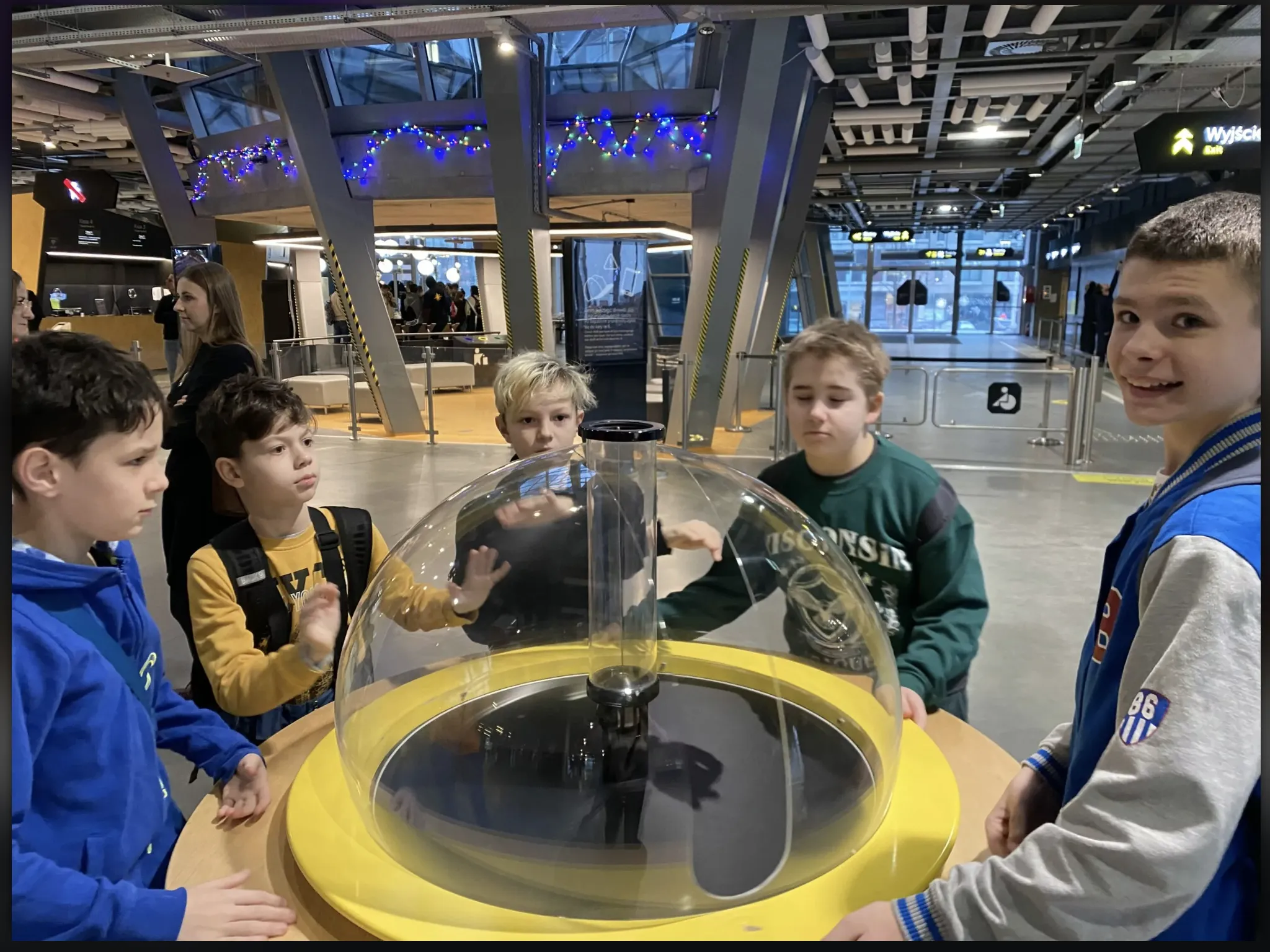 Niewidzialny Wszechświat w Centrum Nauki Kopernik dostępny dla uczniów IG
