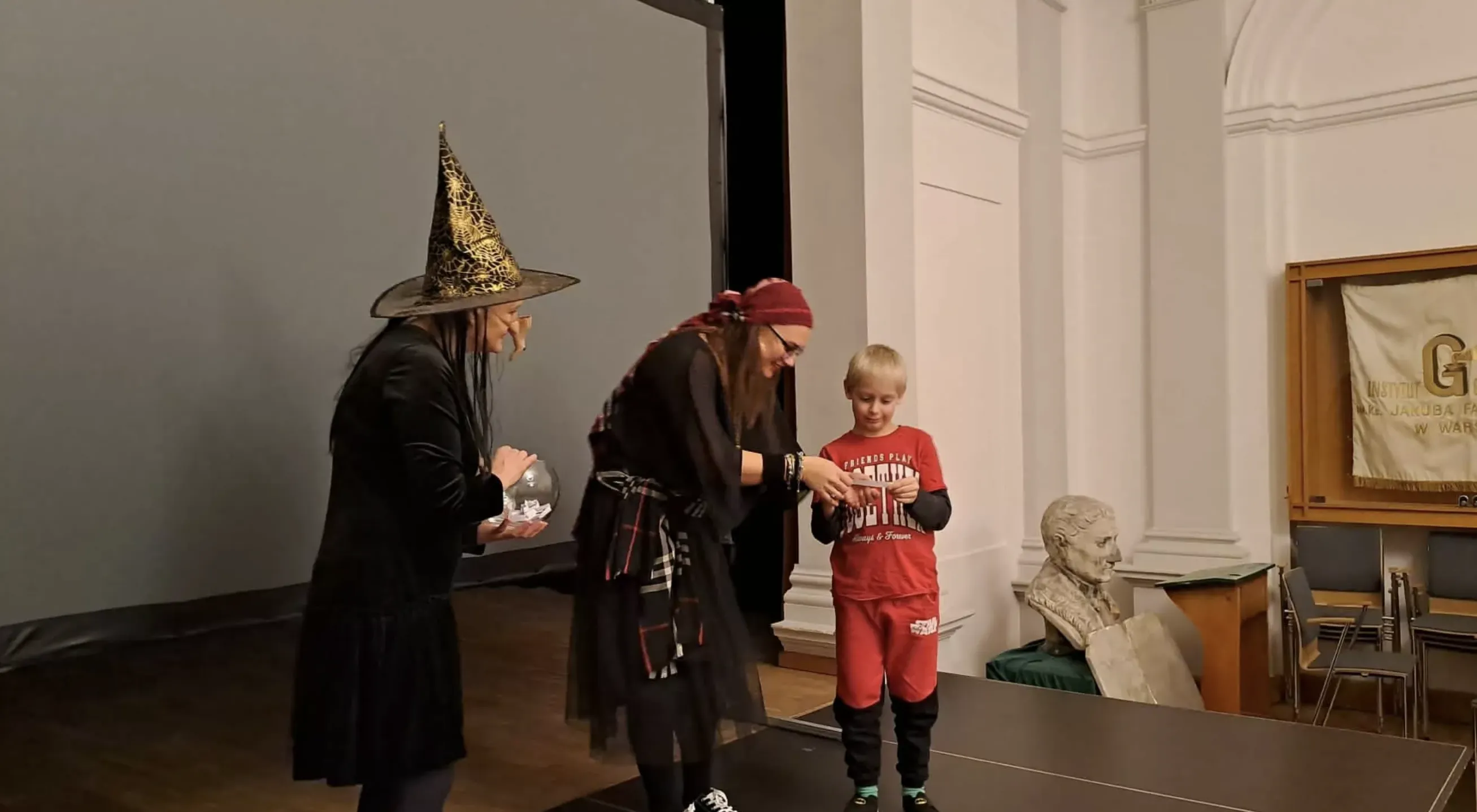 Andrzejkowa magia w internacie