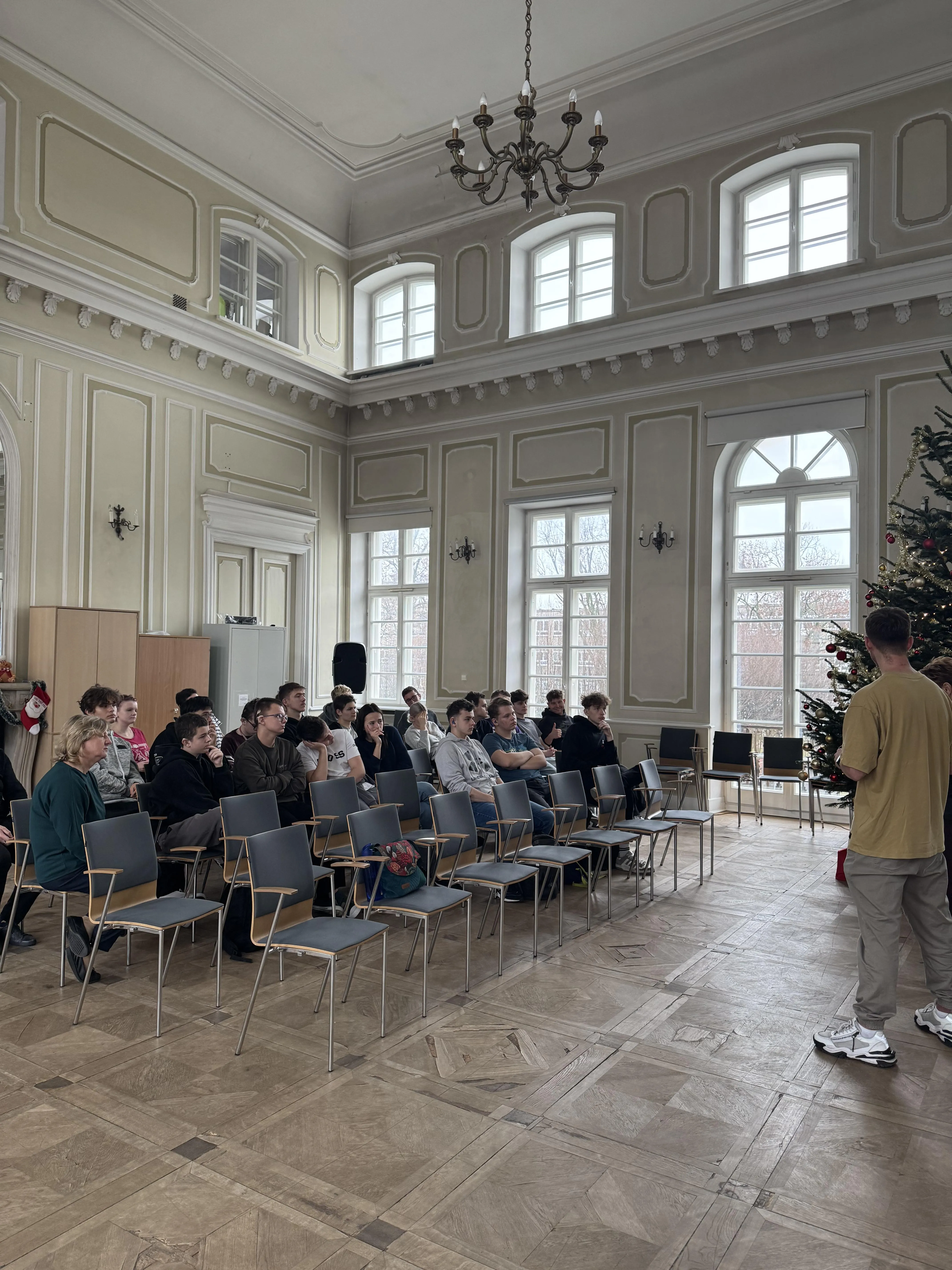 Praca na etacie i inne formy zatrudnienia - warsztaty dla uczniów szkół średnich