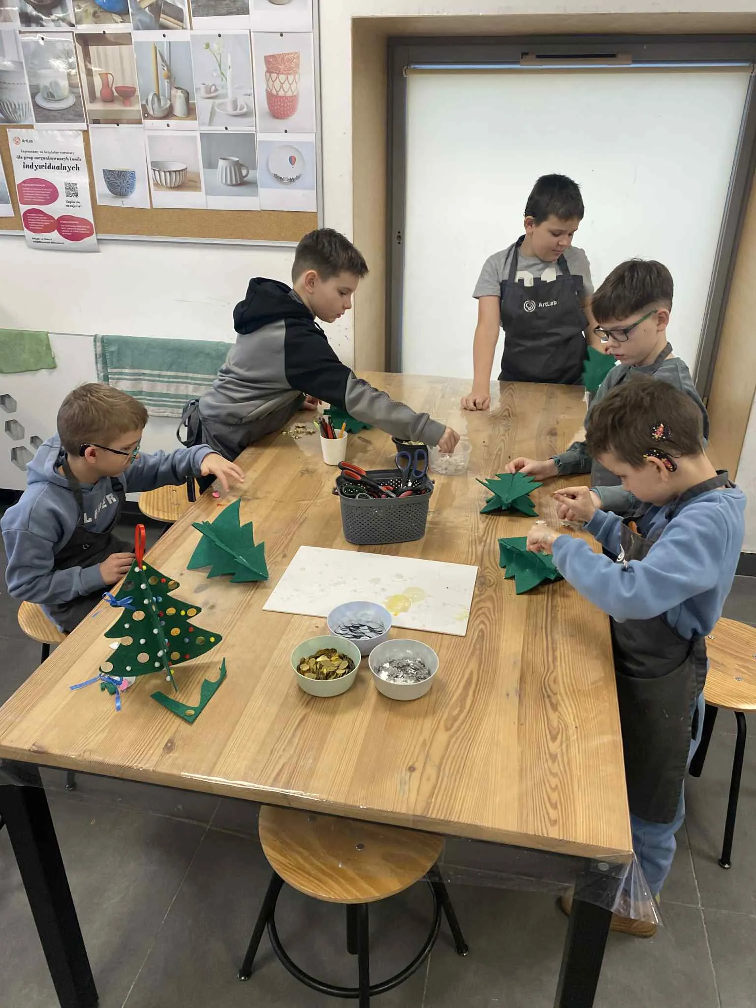 Magiczny Świąteczny czas coraz bliżej nas .