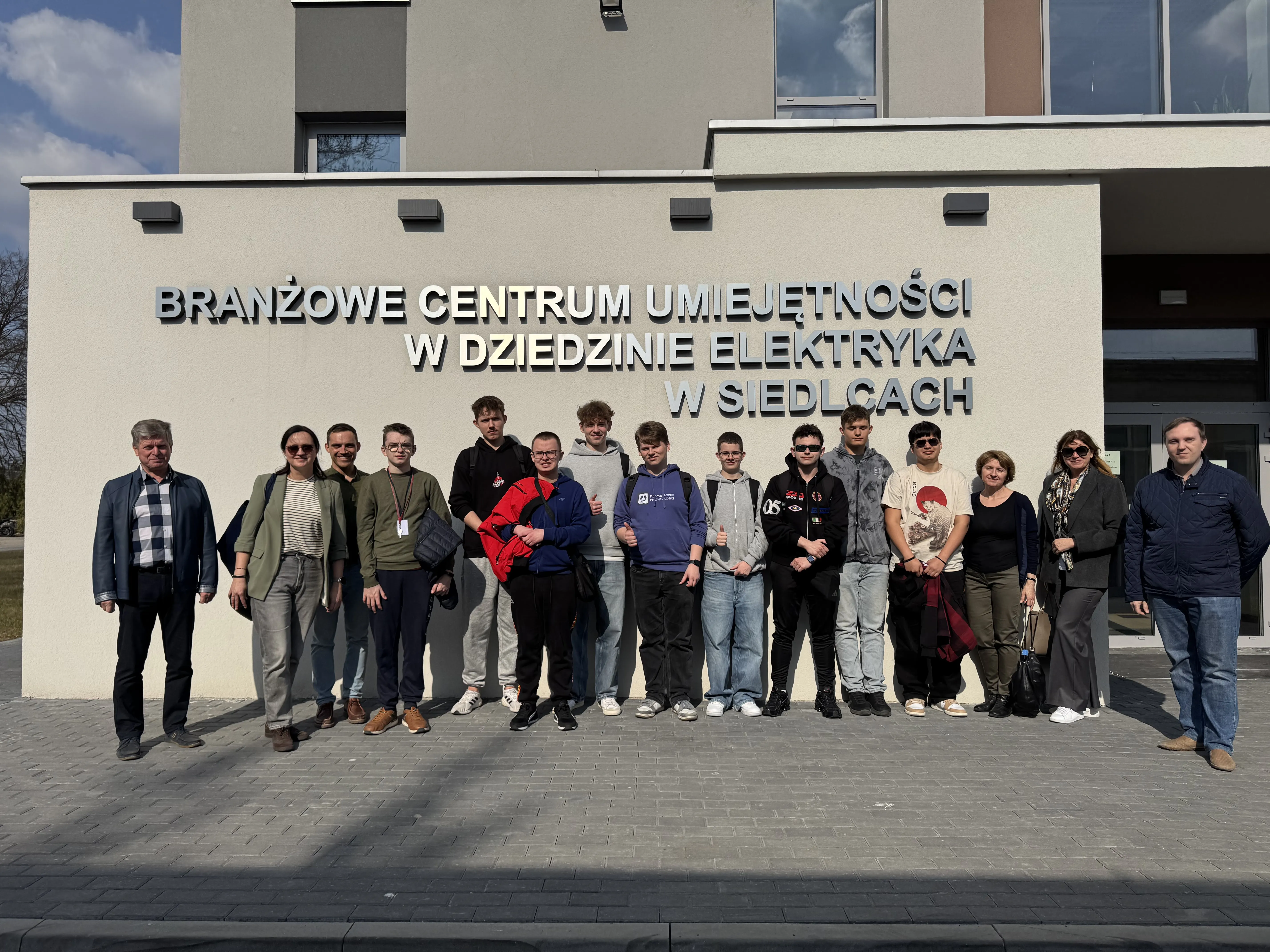 Elektrycy  na zajęciach praktycznych w Branżowym Centrum Umiejętności nr 1 w Siedlcach 