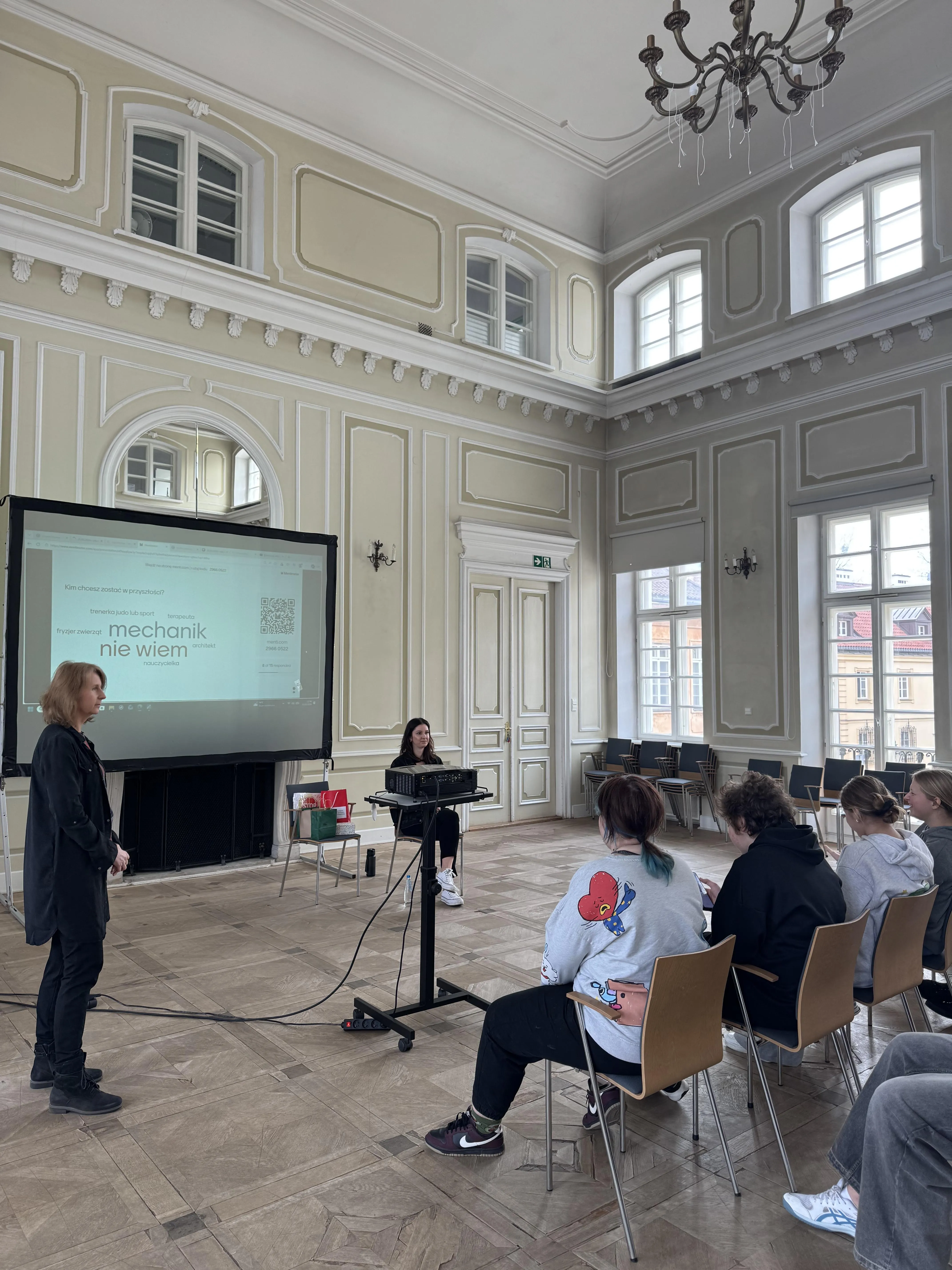 Co dalej ósma klaso? Poważne warsztaty i trochę zabawy w okularach VR😲