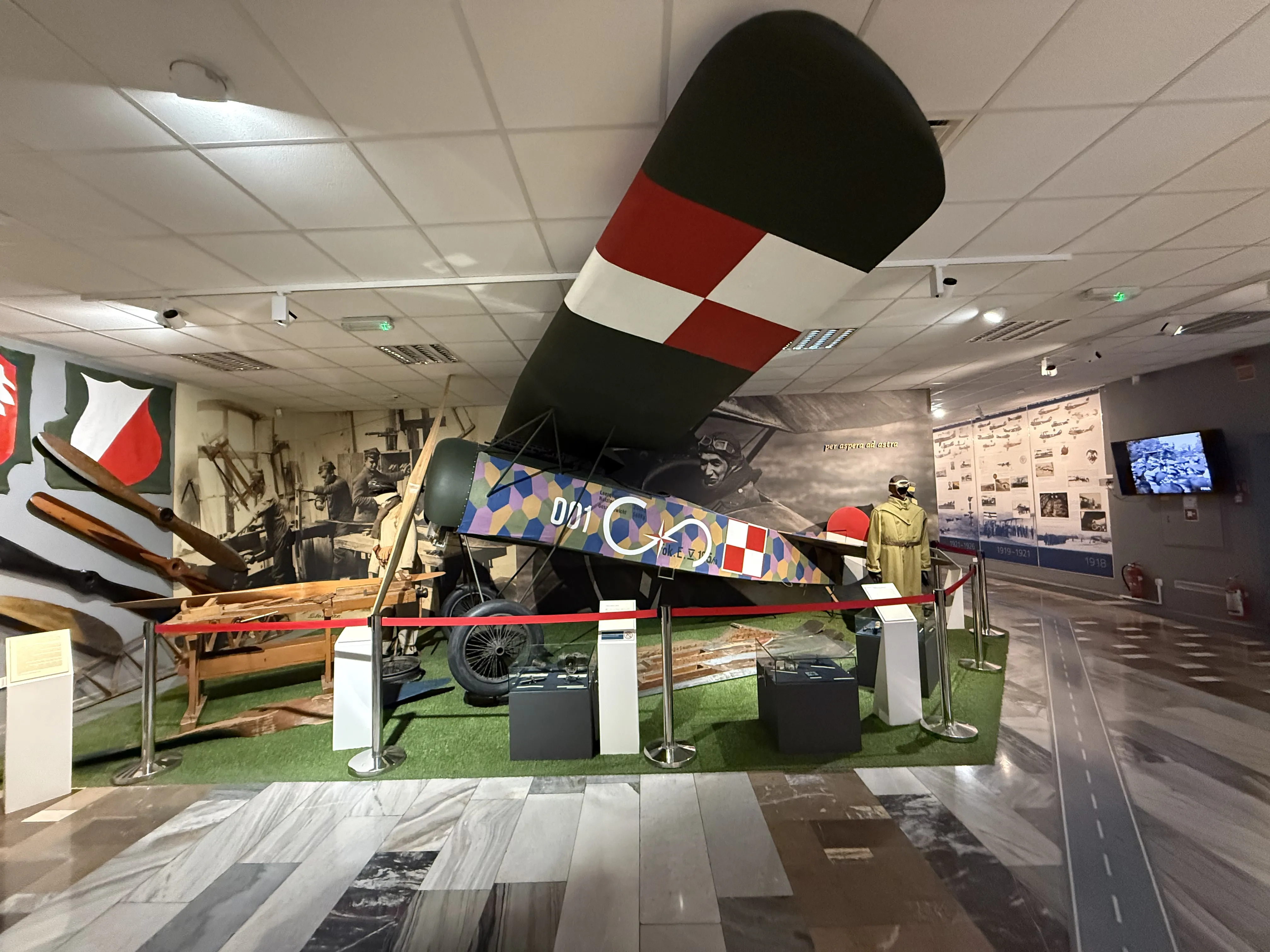Wycieczka do Muzeum Sił Powietrznych w Dęblinie