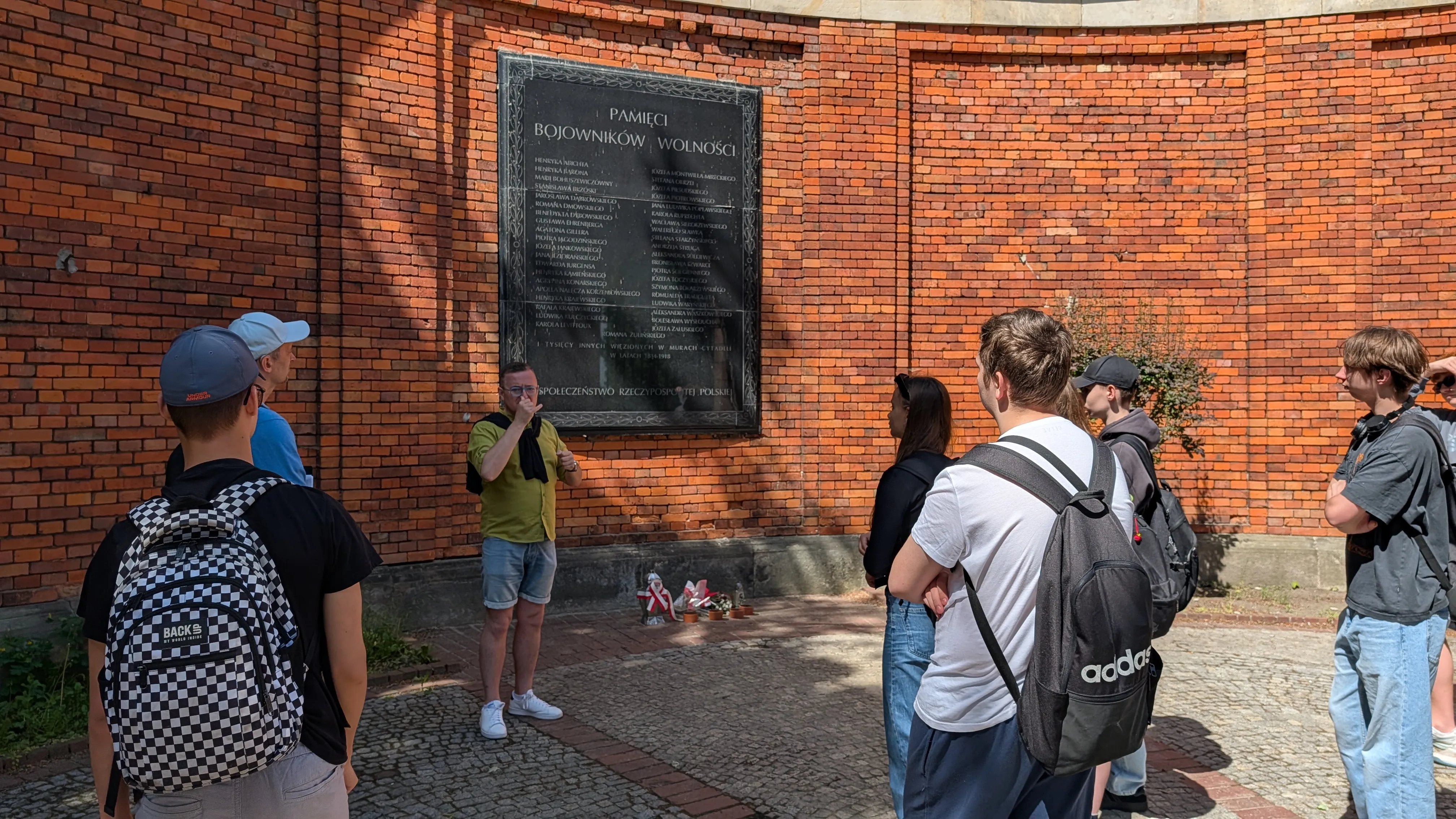 Spacer historycznymi alejkami Cytadeli